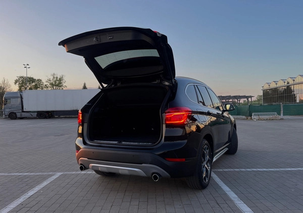BMW X1 cena 87500 przebieg: 99750, rok produkcji 2016 z Lubycza Królewska małe 326